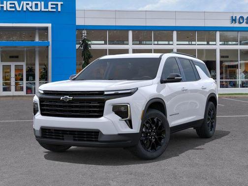 Polar White Tricoat 2026 Chevrolet Traverse LT