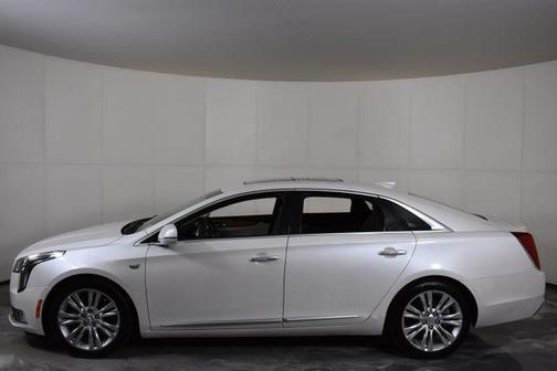 Crystal White Tricoat 2019 Cadillac XTS Luxury