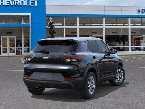 Mosaic Black Metallic 2026 Chevrolet Trailblazer LS