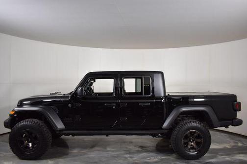 Black Clearcoat 2022 Jeep Gladiator Sport