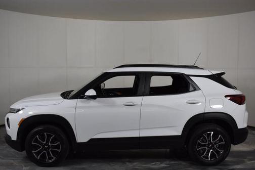 Summit White 2023 Chevrolet Trailblazer ACTIV