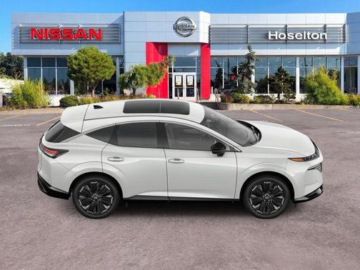 White Pearl 2027 Nissan Murano Platinum