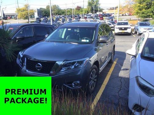 2016 Nissan Pathfinder SL