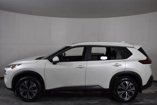 Pearl White Tricoat 2023 Nissan Rogue SV