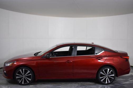 2020 Nissan Altima SR Intelligent AWD