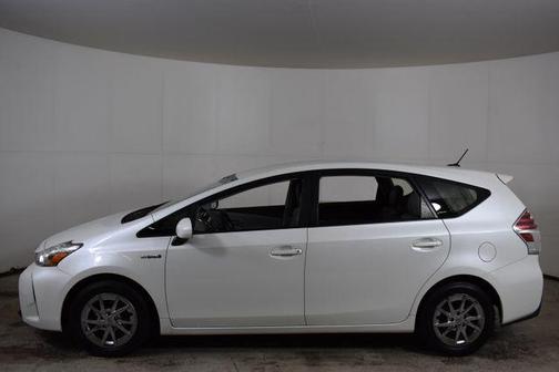 2017 Toyota Prius v Four