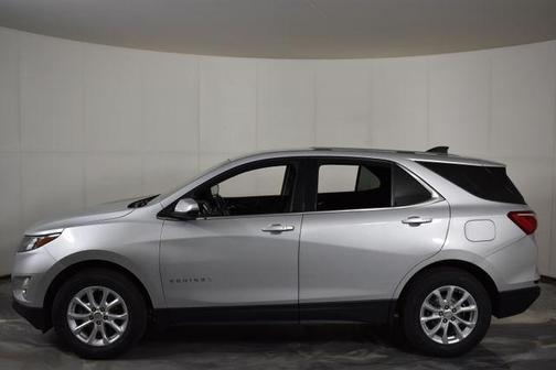 Silver Ice Metallic 2018 Chevrolet Equinox LT