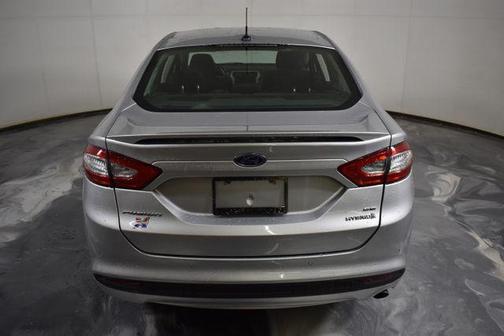 2016 Ford Fusion Hybrid SE