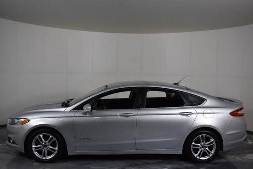 2016 Ford Fusion Hybrid SE