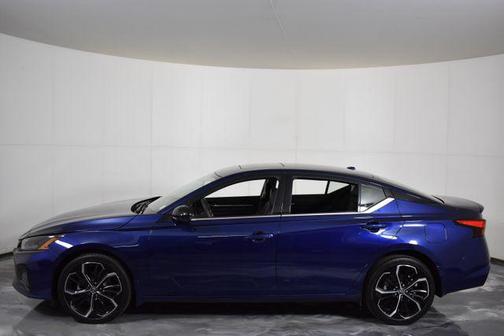 2023 Nissan Altima SR Intelligent AWD