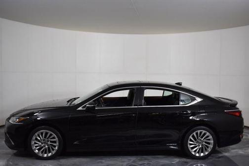 2020 Lexus ES 300h Luxury