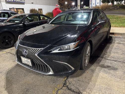 2020 Lexus ES 300h Luxury