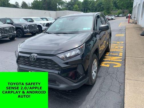 2022 Toyota RAV4 LE