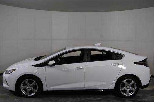 Summit White 2016 Chevrolet Volt LT