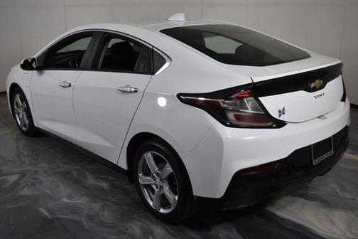 Summit White 2016 Chevrolet Volt LT