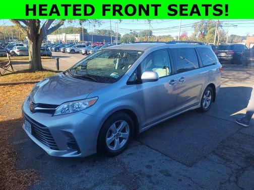 2020 Toyota Sienna LE