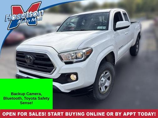 Super White 2018 Toyota Tacoma SR5