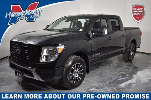 2022 Nissan Titan SV