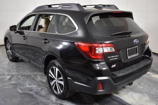 Crystal Black Silica 2018 Subaru Outback 2.5i Limited