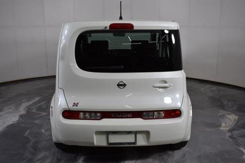 White Pearl 2010 Nissan Cube 1.8S