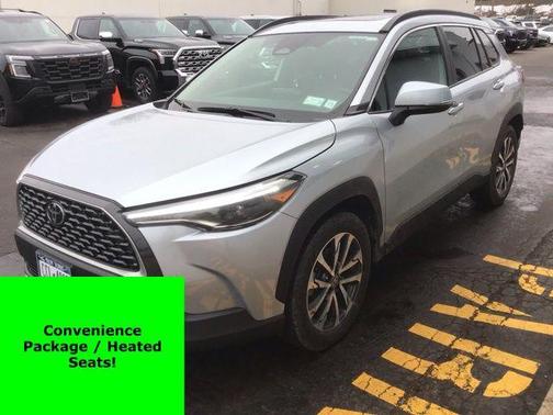 2024 Toyota Corolla Cross XLE