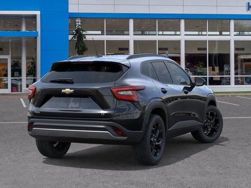 Mosaic Black Metallic 2026 Chevrolet Trax LT