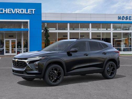 Mosaic Black Metallic 2026 Chevrolet Trax LT