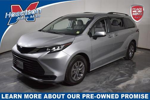 2023 Toyota Sienna LE