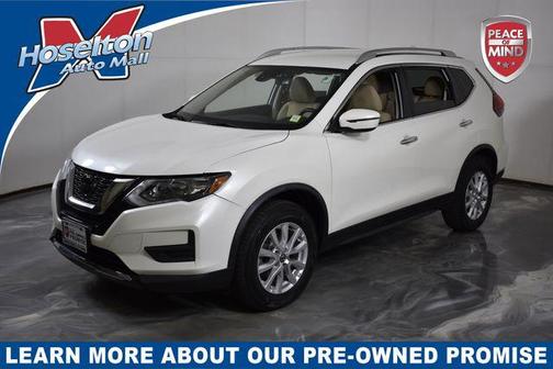 Pearl White Tricoat 2019 Nissan Rogue SV