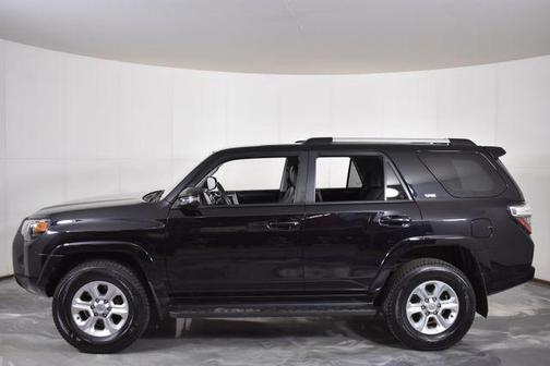 Midnight Black Metallic 2019 Toyota 4Runner SR5 Premium