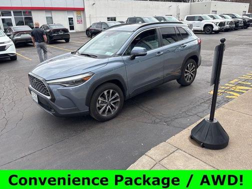 Celestite 2023 Toyota Corolla Cross XLE