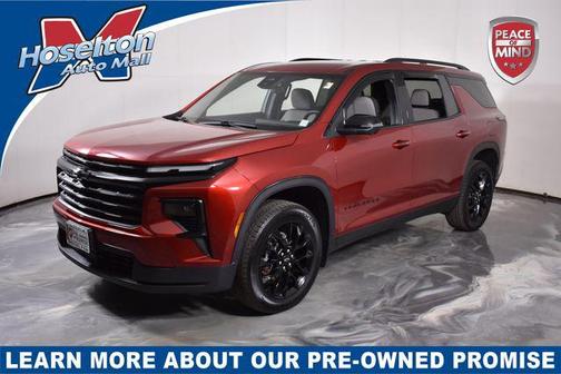 Radiant Red Tintcoat 2024 Chevrolet Traverse LT