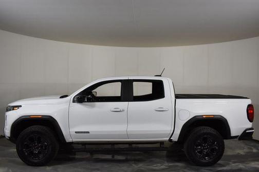 Summit White 2025 GMC Canyon Elevation