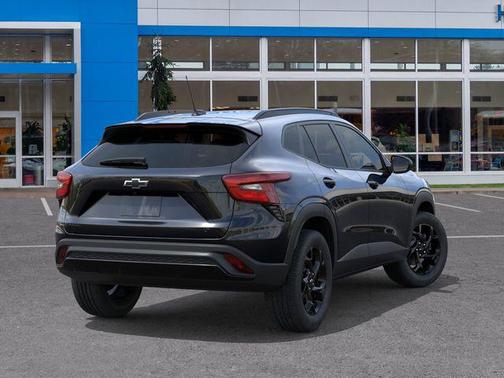 Mosaic Black Metallic 2026 Chevrolet Trax LT