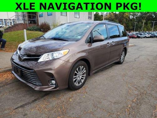 2020 Toyota Sienna XLE
