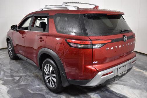 2024 Nissan Pathfinder SL 4WD