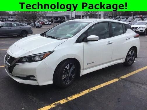 Pearl White 2018 Nissan Leaf SV