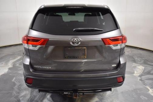 Predawn Gray Mica 2017 Toyota Highlander LE