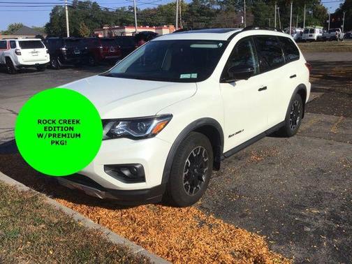 2019 Nissan Pathfinder SL