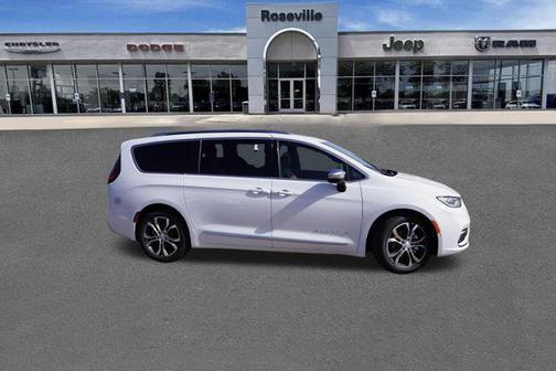 2026 Chrysler Pacifica Pinnacle