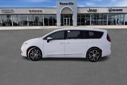 2026 Chrysler Pacifica Pinnacle