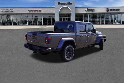 Granite Crystal Clearcoat Metallic 2026 Jeep Gladiator Sport