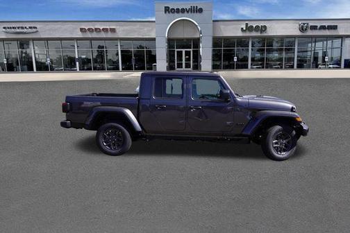 Granite Crystal Clearcoat Metallic 2026 Jeep Gladiator Sport