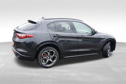 2023 Alfa Romeo Stelvio Veloce