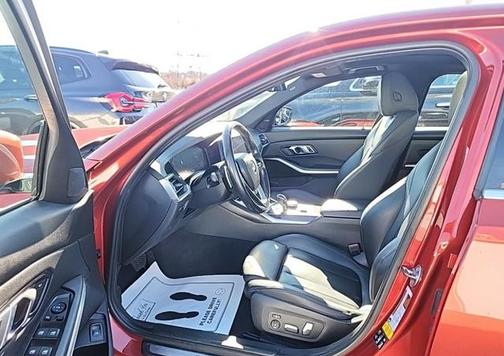 2019 BMW 330 i xDrive