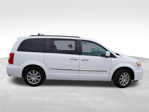 Bright White Clearcoat 2015 Chrysler Town & Country Touring