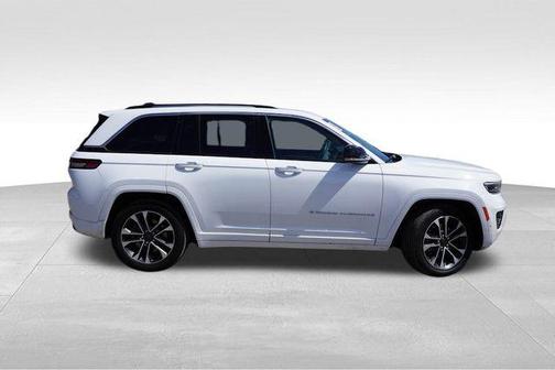 2023 Jeep Grand Cherokee 4xe Overland