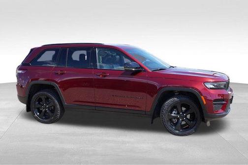 2022 Jeep Grand Cherokee Altitude