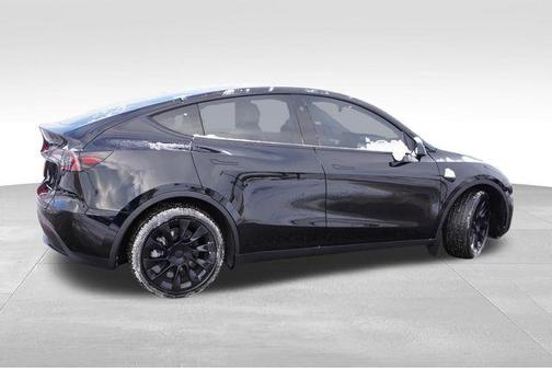 2025 Tesla Model Y Long Range