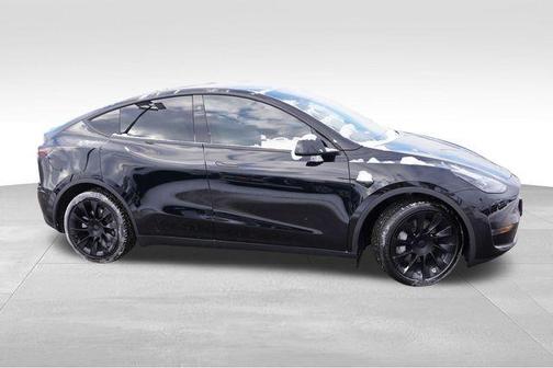 2025 Tesla Model Y Long Range